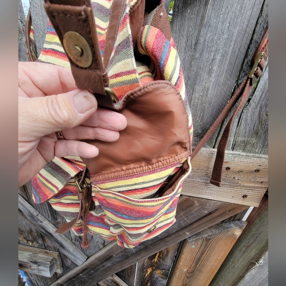 Mossimo lined backpack, several pouches and great Aztec stripe pattern. - Picture 3 of 10